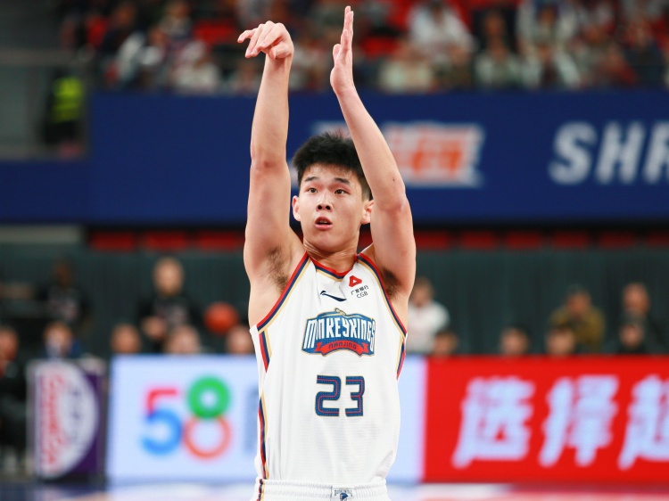 林葳入选知名选秀网站25届NBA新秀候选 球探报告称其为稳定射手